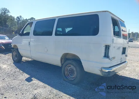 2005 Ford E-350 Super Duty Chateau/Xl/Xlt z USA, uszkodzony, nr VIN 1FBNE31L95HA92241